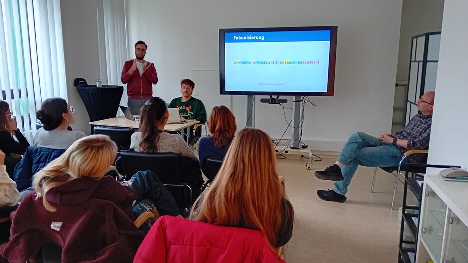 Vorschaubild Bericht „Technik(ethik)-Workshop an der TU Wien: Wer kann eine künstliche Intelligenz austricksen?“